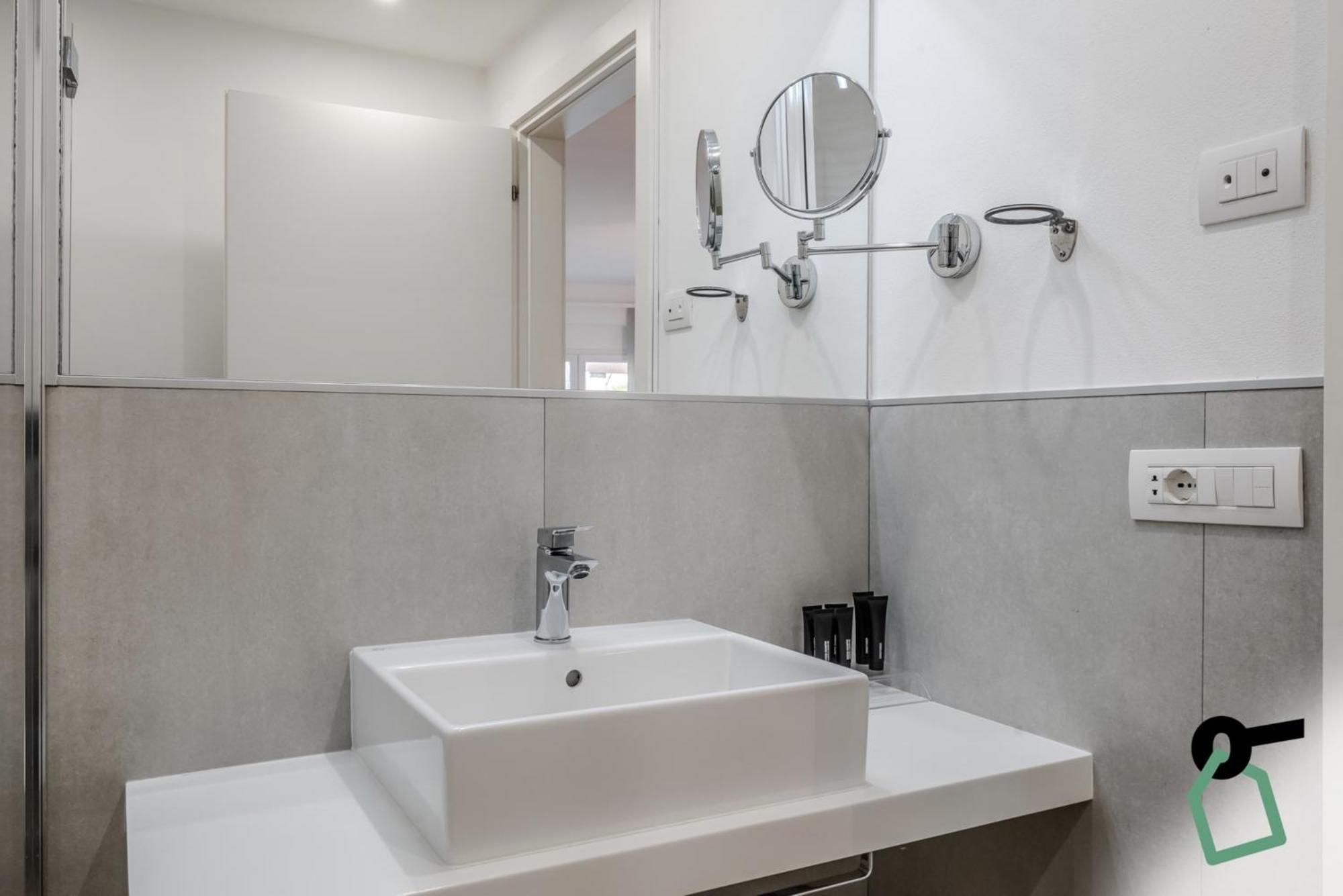 Hotiday Room Collection - Tirrenia Dış mekan fotoğraf